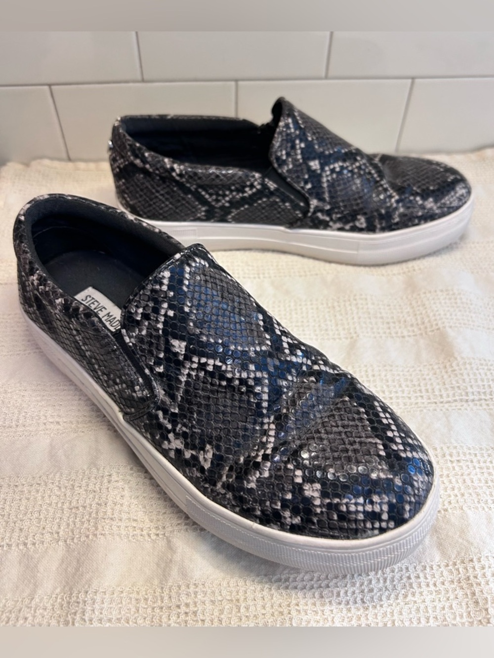 Steve Madden “Gill” Black Snake-Print Slip-On Sneakers with White Sole 8M